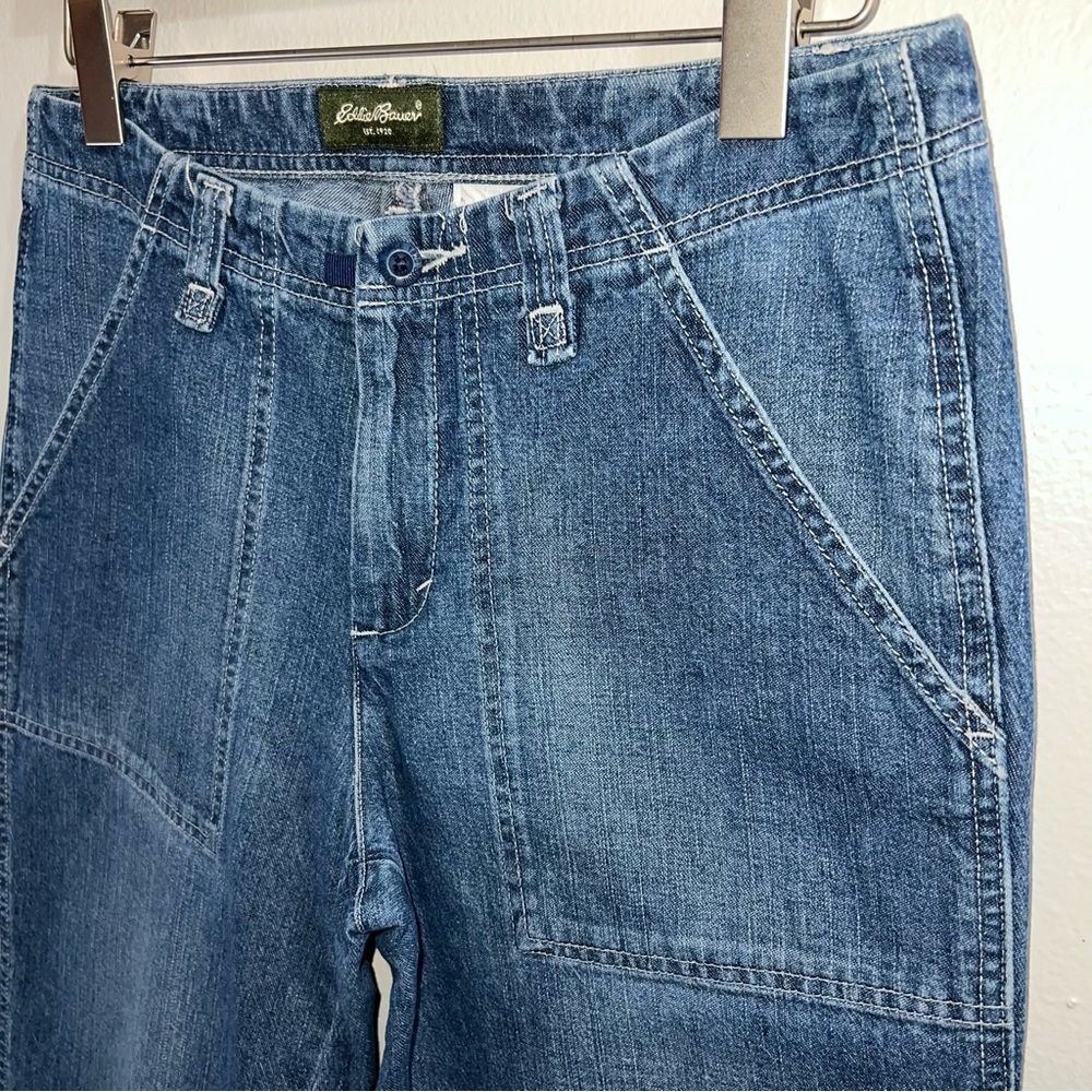 Eddie Bauer size 4 utility capris pants in dark wash denim - Picture 2 of 5